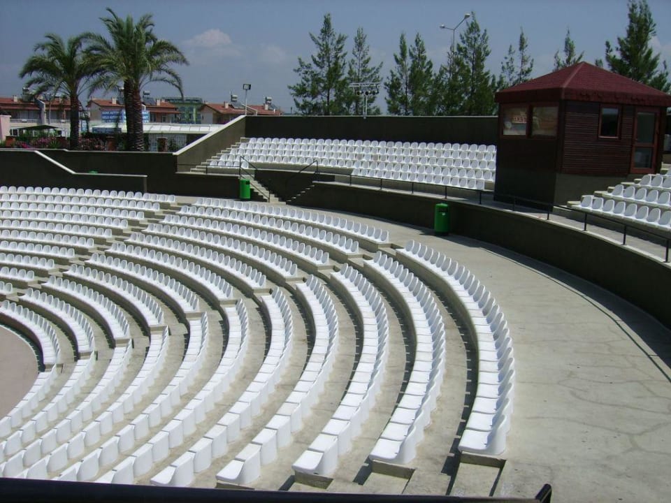 Amphitheater Club Grand Aqua