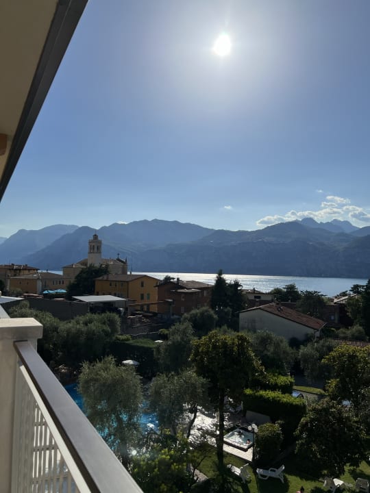Ausblick Alpi Hotel & Residence