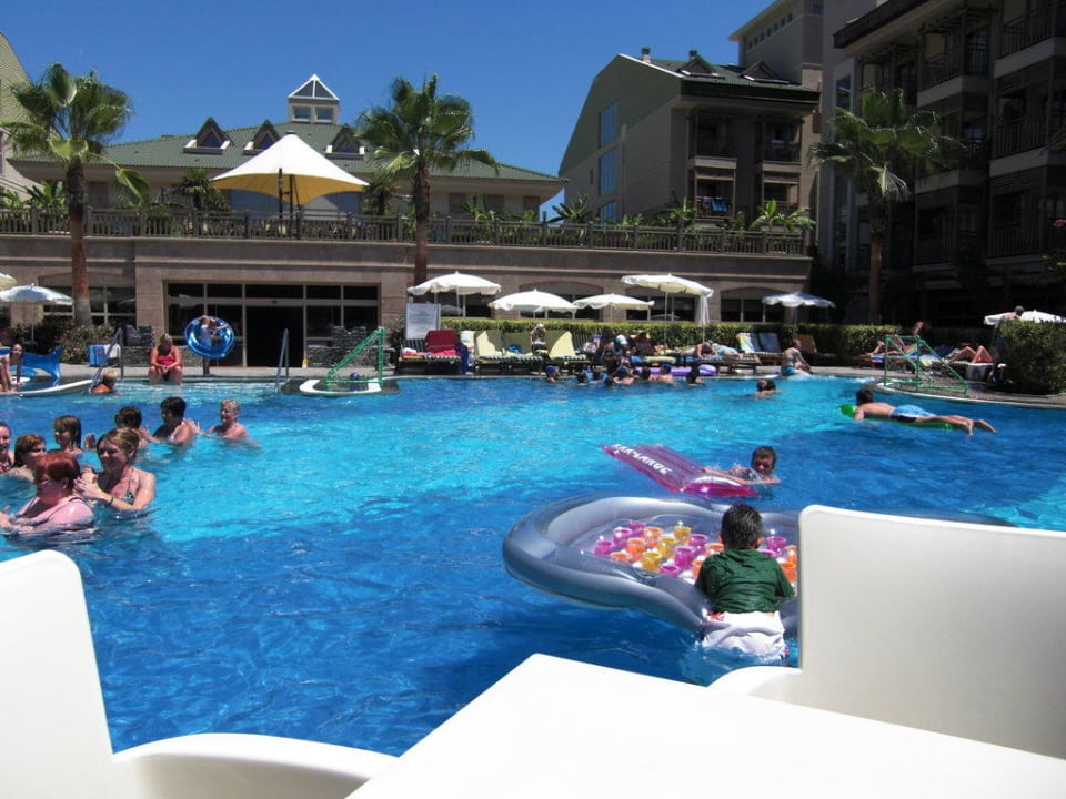 Pool Can Garden Resort