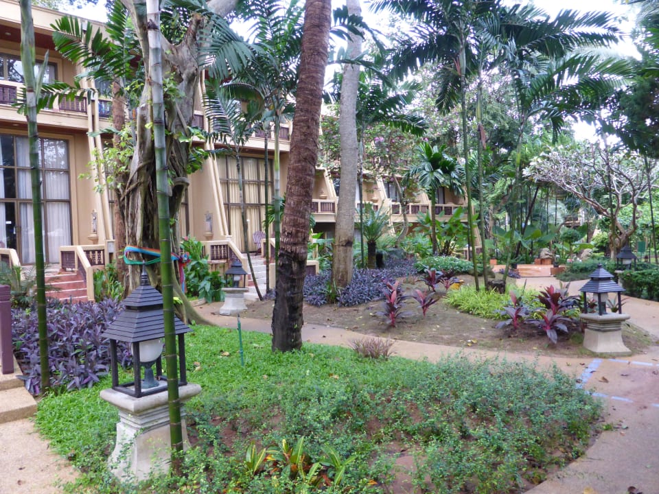 Eines der großen Häuser The Fair House Beach Resort