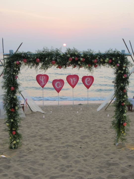 Deko zum Valentinstag La Flora Khao Lak