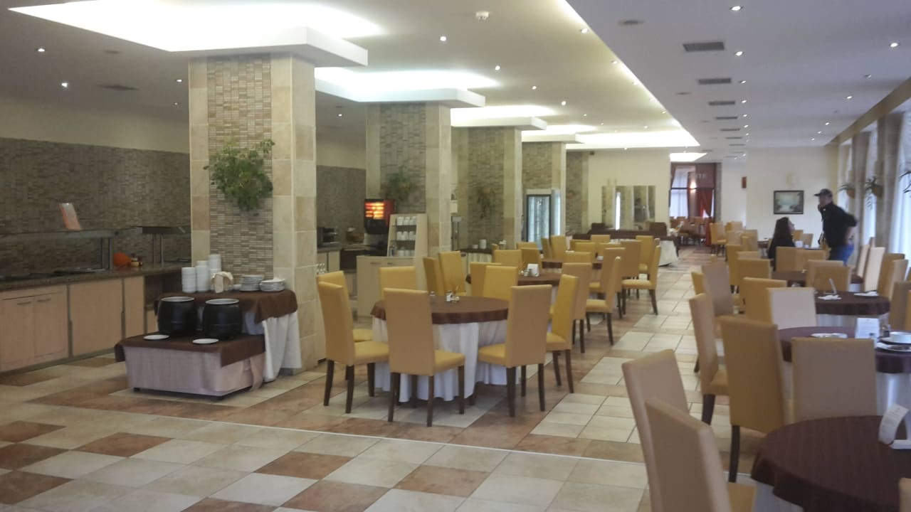 Groß und sauber Odessos Park Hotel