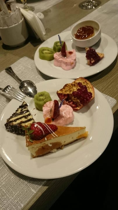 "kleine";-) Süßspeisenauswahl TUI MAGIC LIFE Beldibi +16