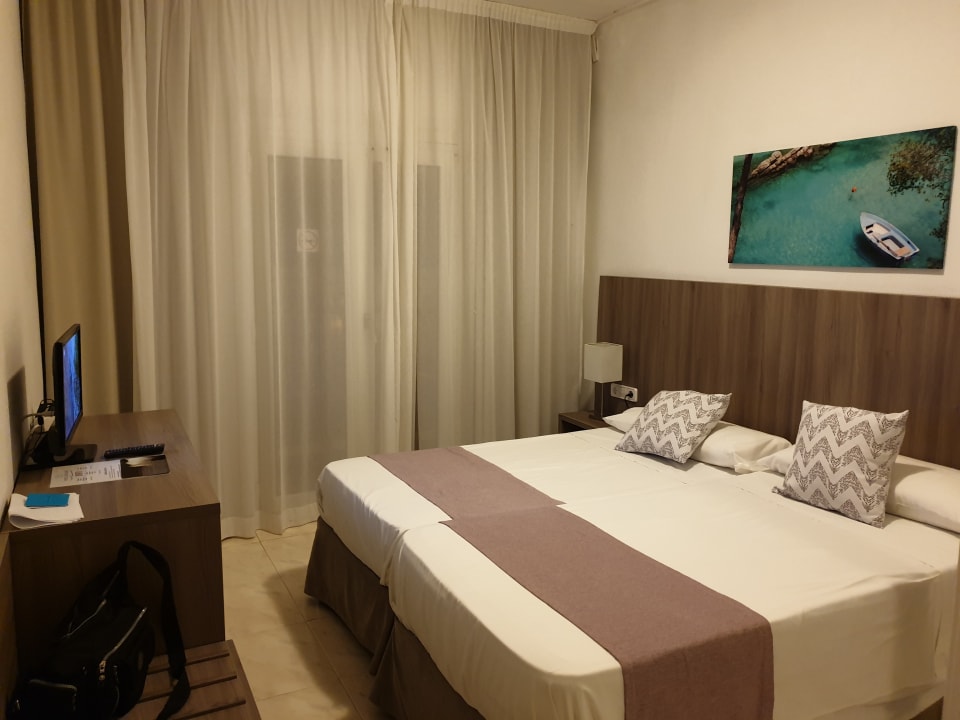 Zimmer Hotel Club S'Illot