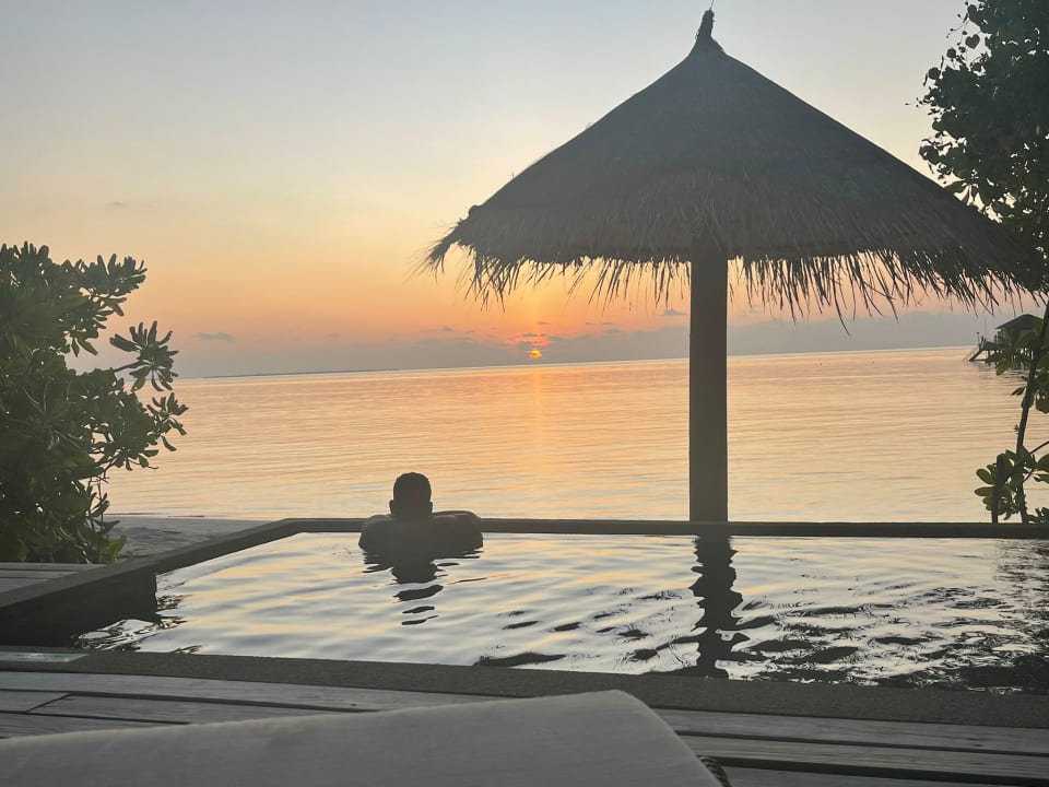 Pool NH Collection Maldives Havodda Resort