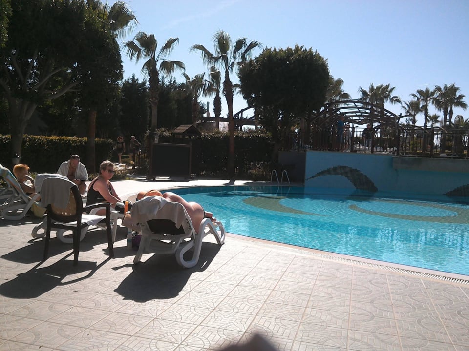 Blick von der Terrasse der Lobbybar Aydinbey Kings Palace & Spa