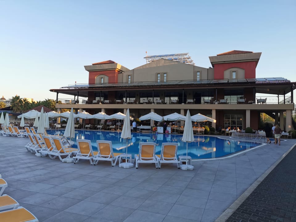 Pool Hotel Victory Resort