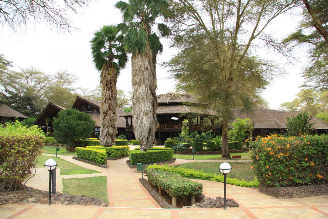 Im Hintergrund das Restaurant Ol Tukai Lodge