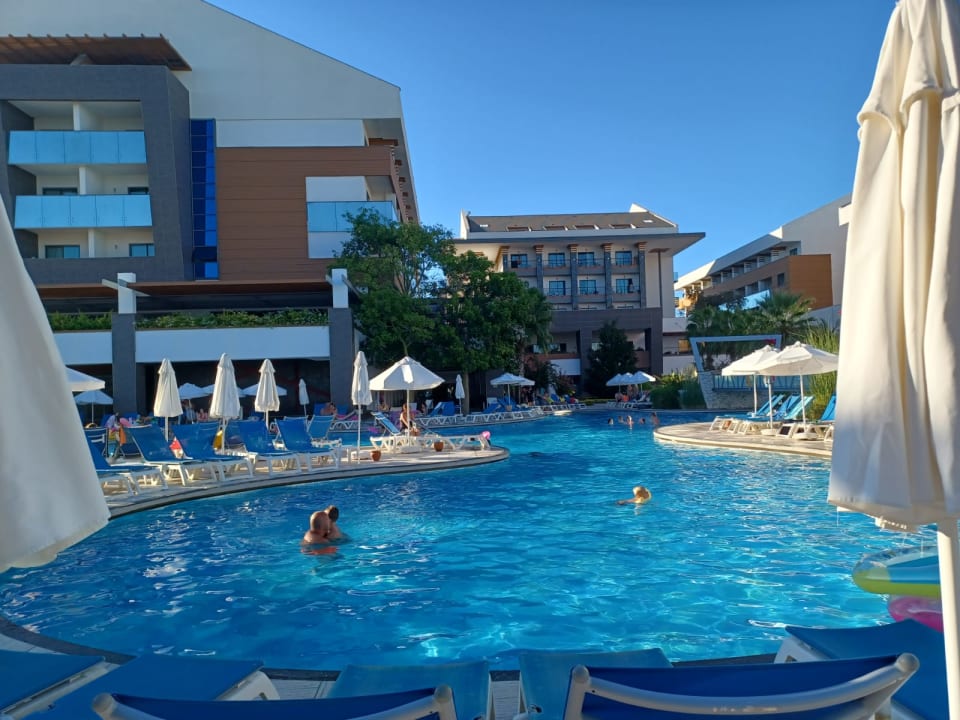 Pool Terrace Elite Resort