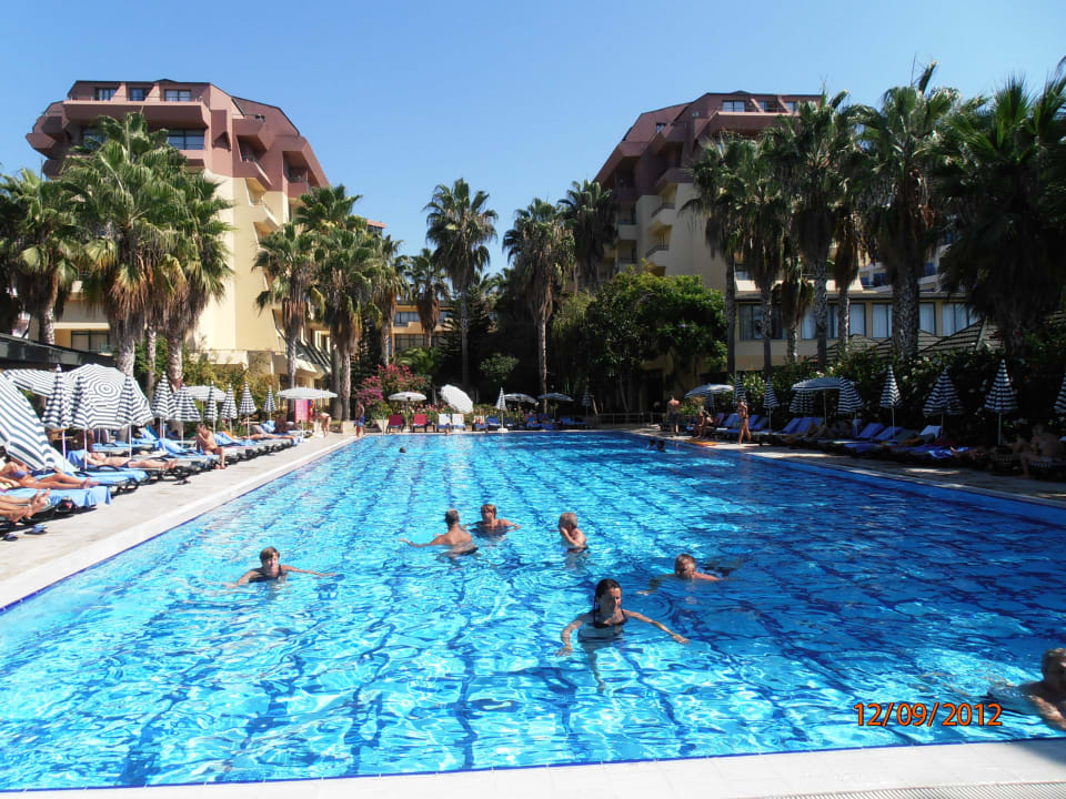 Der Pool Hotel Meryan
