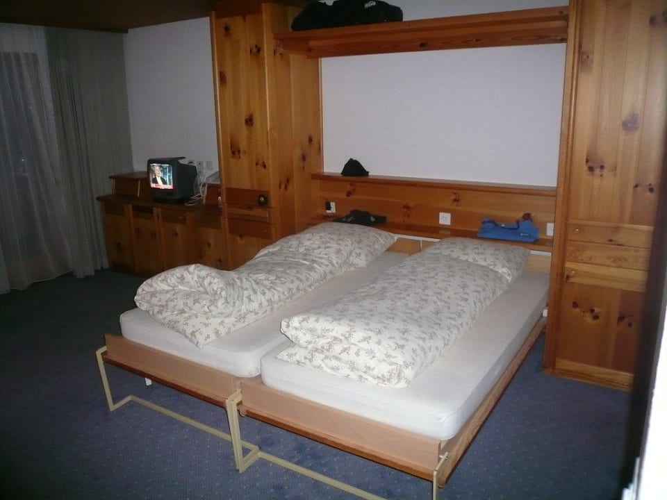 Schrankbetten im Doppelzimmer Hotel Laaxerhof