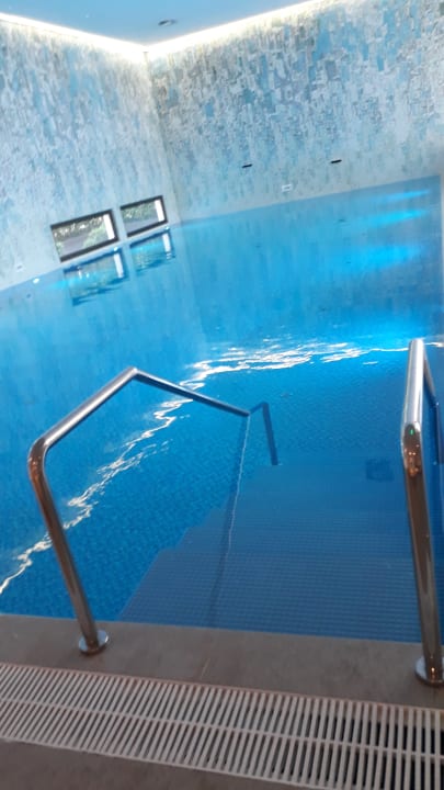 Pool Hilton Podgorica Crna Gora