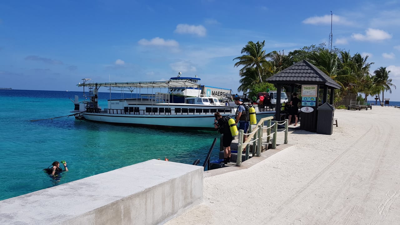 Strand Kuredu Island Resort & Spa