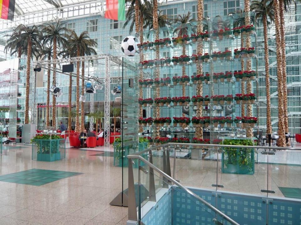 Lobby Hilton Munich Airport