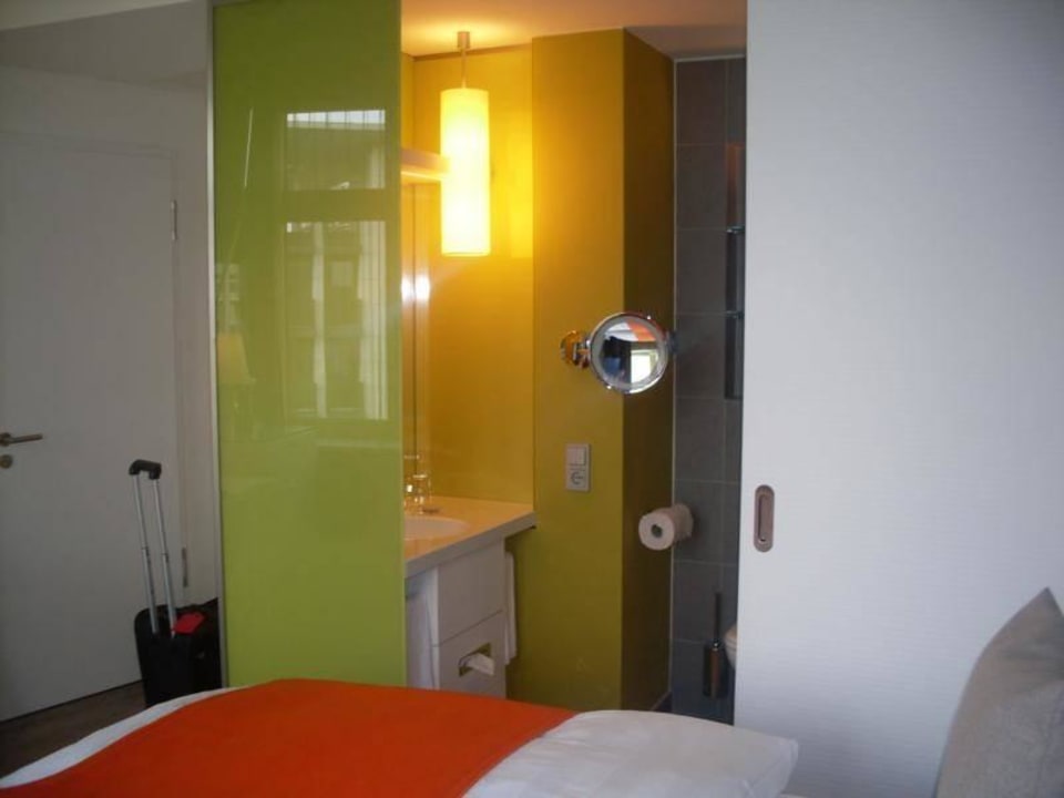 Buntes Farbenspiel Hotel Indigo Berlin - Ku'damm