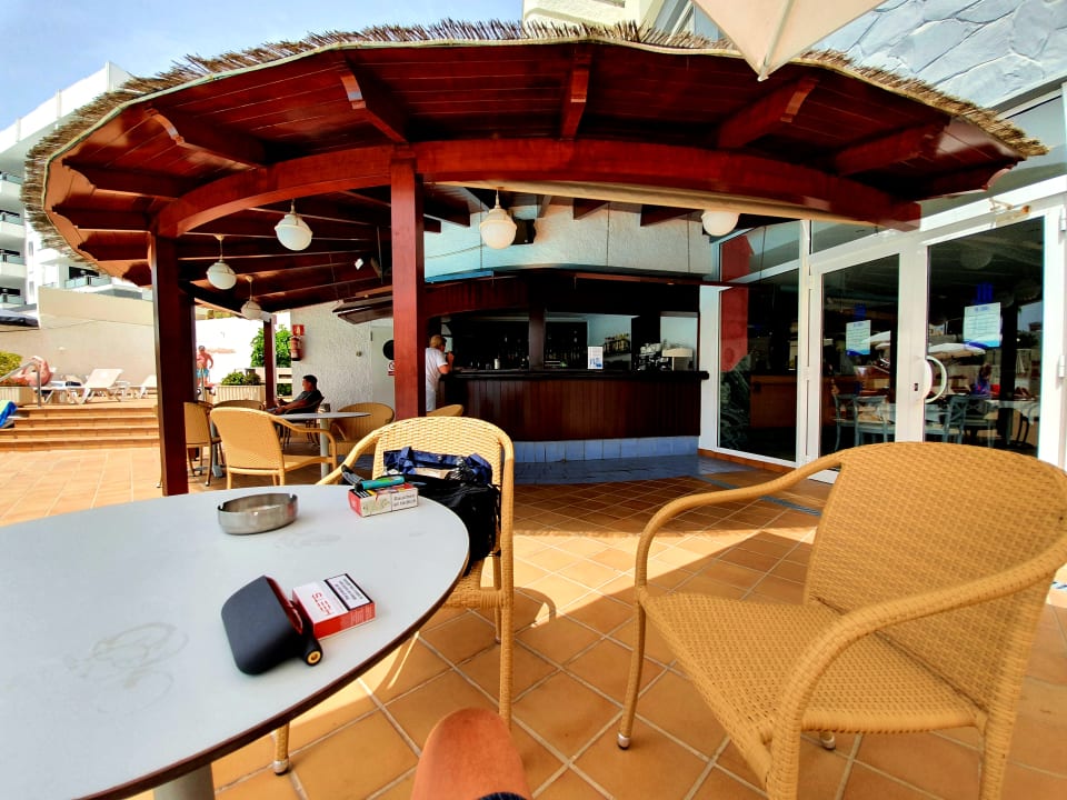 Gastro HL Miraflor Suites Hotel