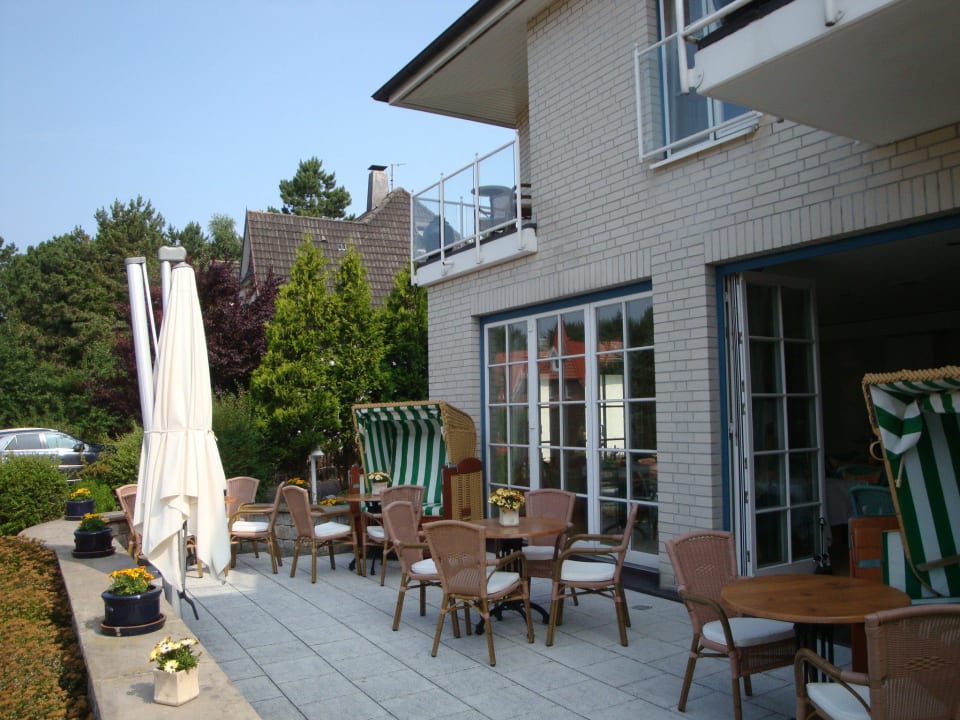 Terrasse Landhaus an de Dün Garni
