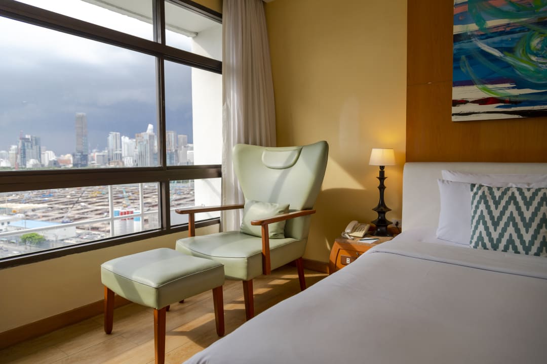 Zimmer Pinnacle Lumpinee Park Hotel