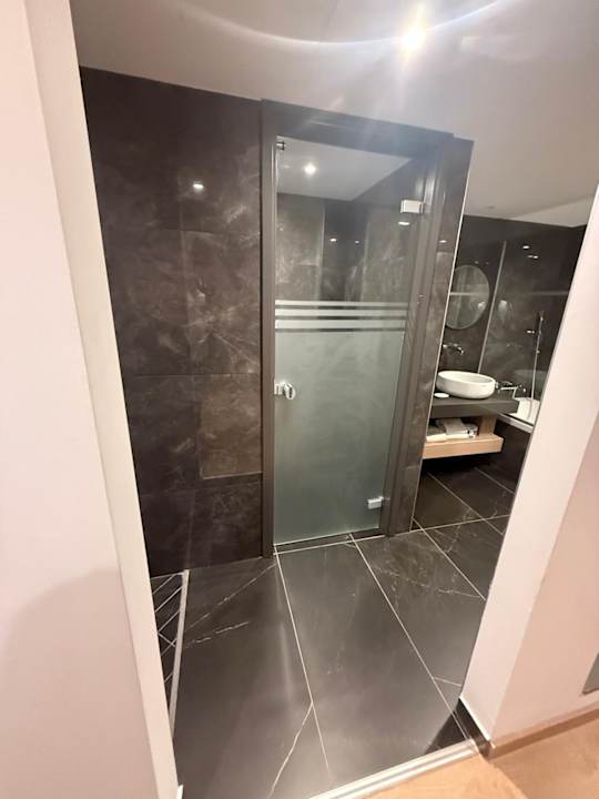 Zimmer Limanaki Beach Hotel