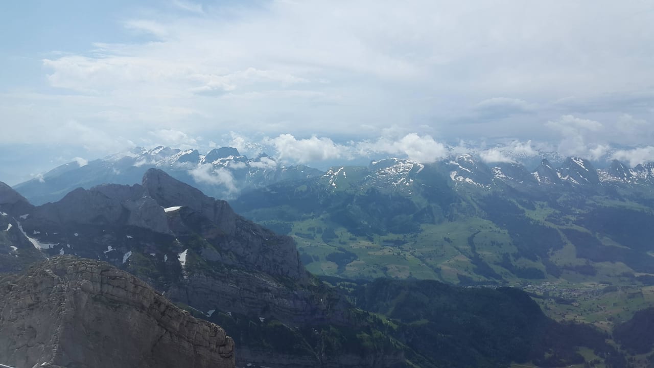 Aussicht vom Säntis  Säntis - das Hotel