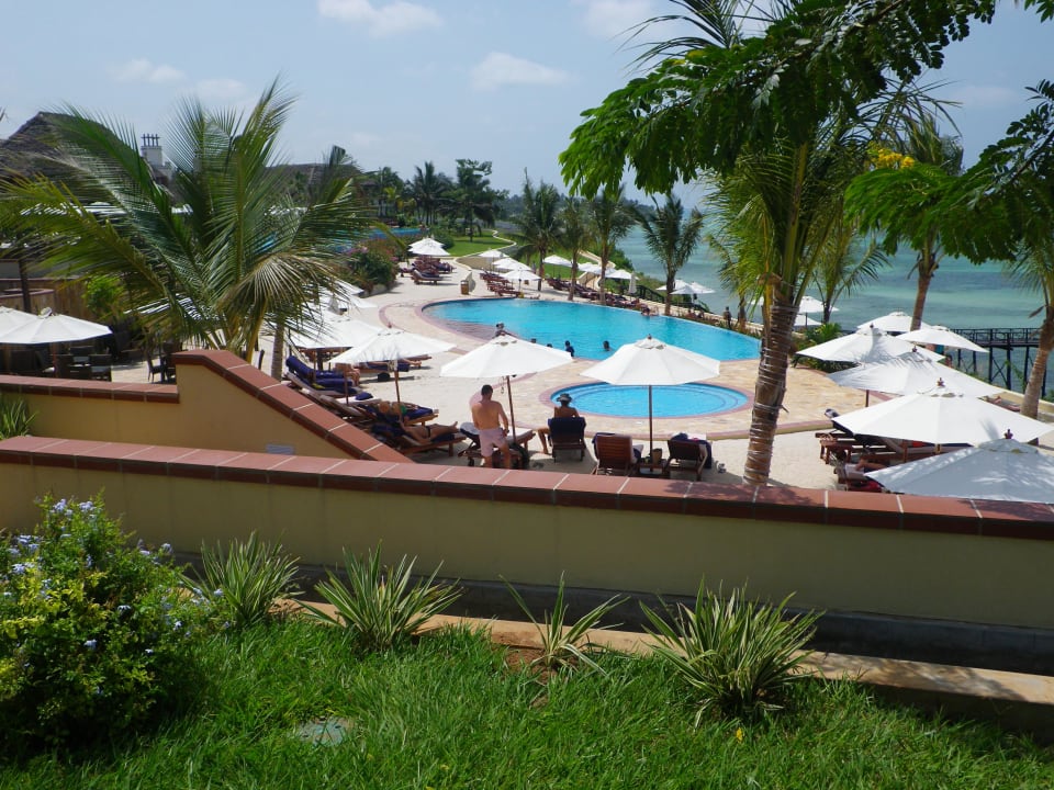 Poolblick von unserem Zimmer aus Sea Cliff Resort & Spa