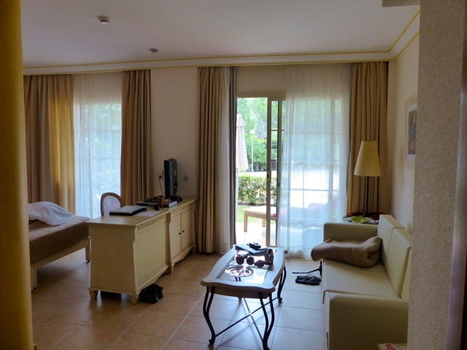 Blick auf Zimmerterrasse VIVA Cala Mesquida Suites & Spa 16+