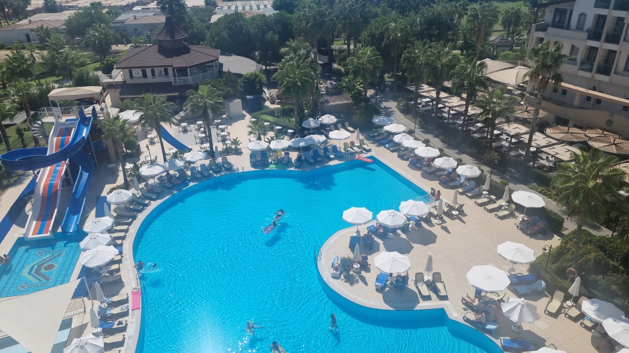 Pool Bella Resort & Spa