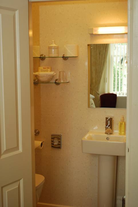 Bathroom Atholl Villa Guest House