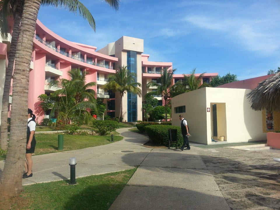 Das Hotel linke Seite Muthu Playa Varadero