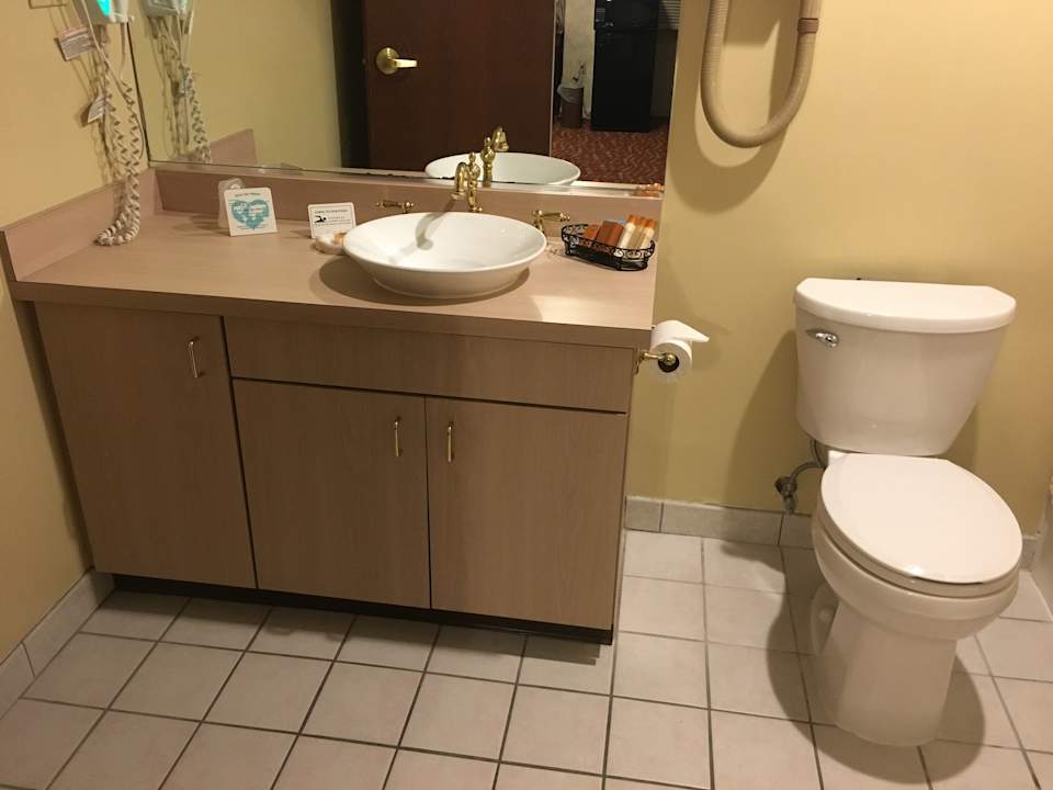 Zimmer SureStay Signature Collection Genetti Hotel