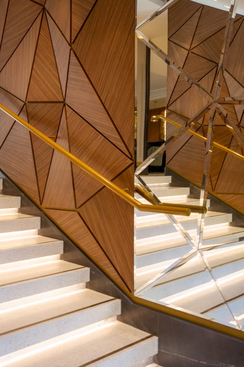 Sonstiges Apollinaire Nice, WH Distinctive