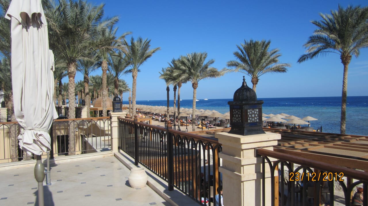 Ausblick von der Poolbar Makadi Spa - Adults only