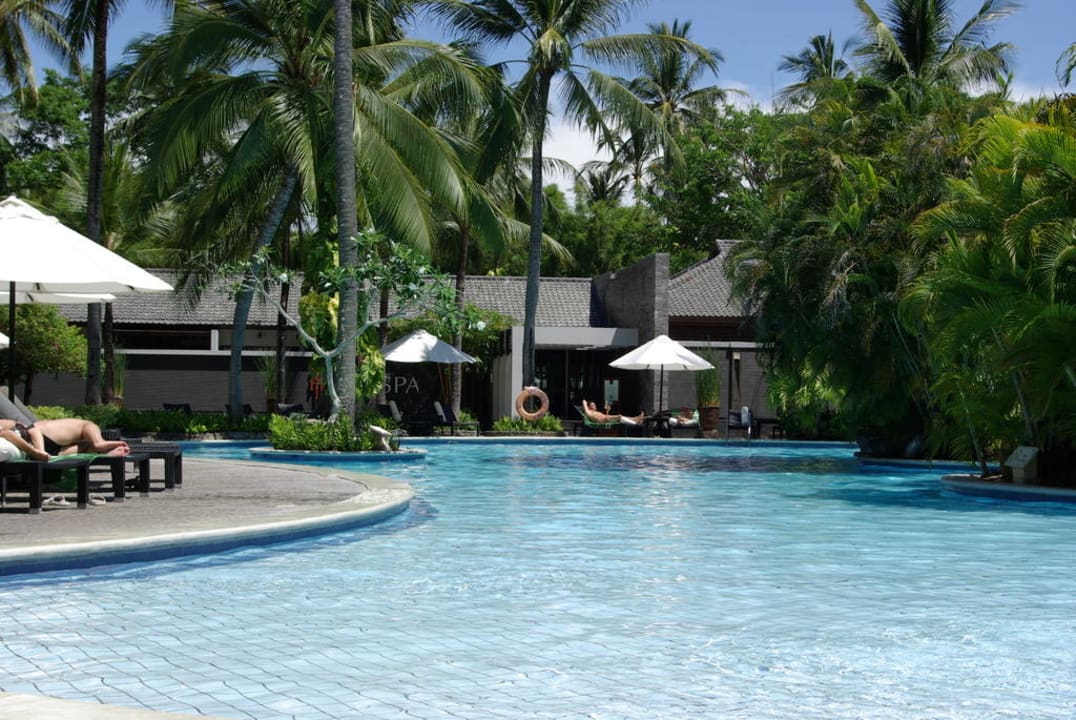 Pool Paradisus by Melia Bali