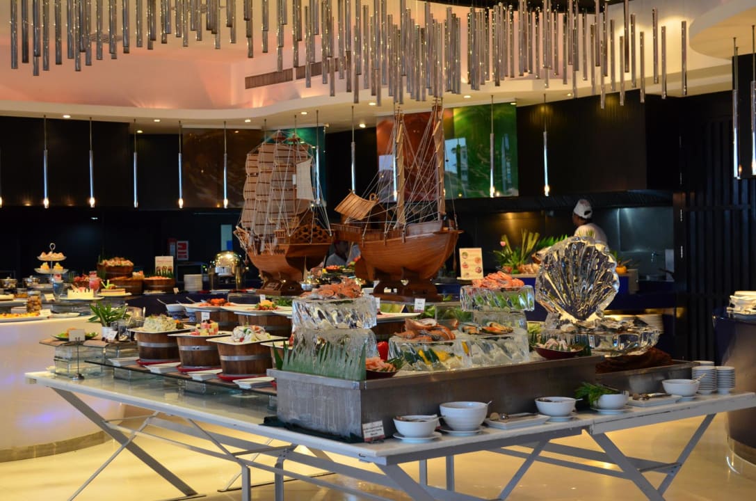 Gastro Ramada Plaza by Wyndham Bangkok Menam Riverside