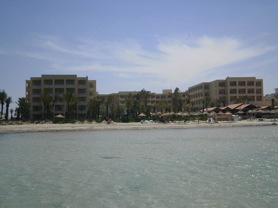 Wygląd od morza Hotel Rosa Beach