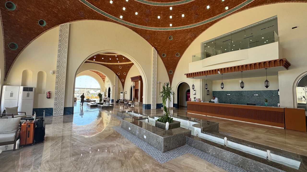 Lobby Diamond Beach by Pearl Resort