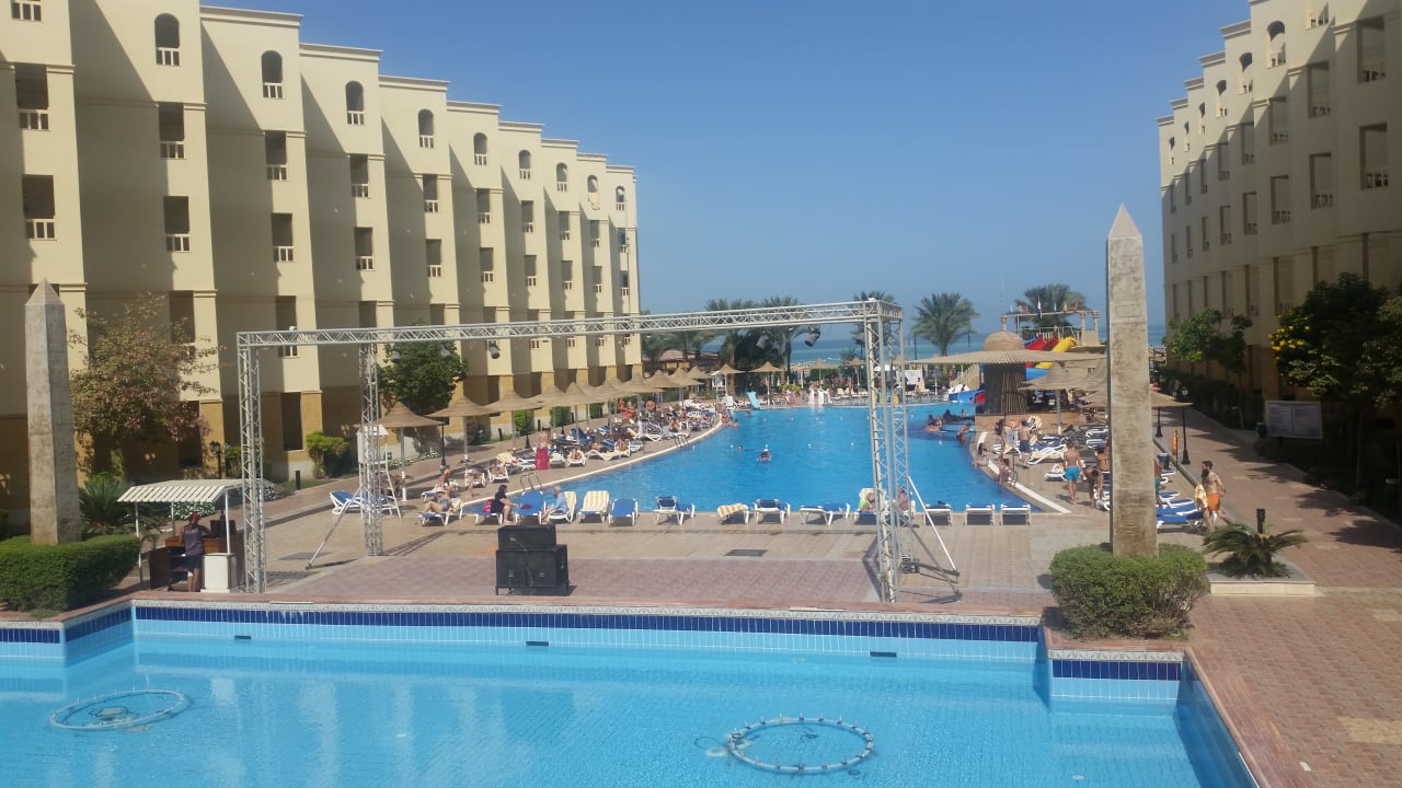 Außenansicht AMC Royal Hotel & SPA