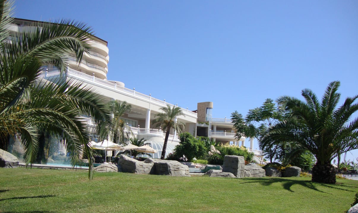 Hotel od strony ogrodu Starlight Resort Hotel