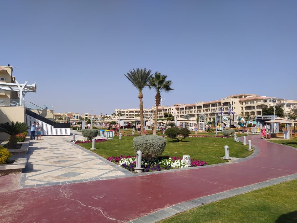 Außenansicht Pickalbatros Blu Spa Resort