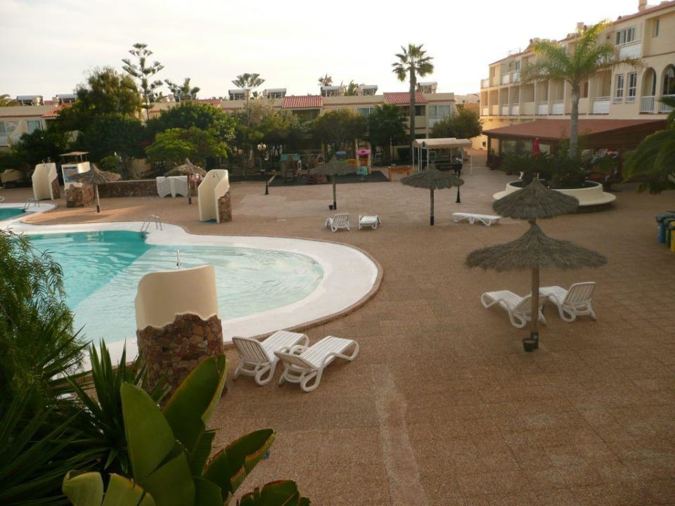 Blick vom Balkon auf Pool Playa Park Zensation