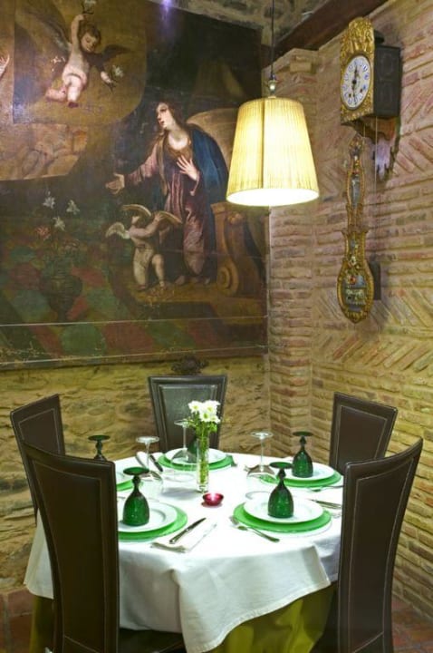 Una mesa del comedor Rusticae Hostería Camino