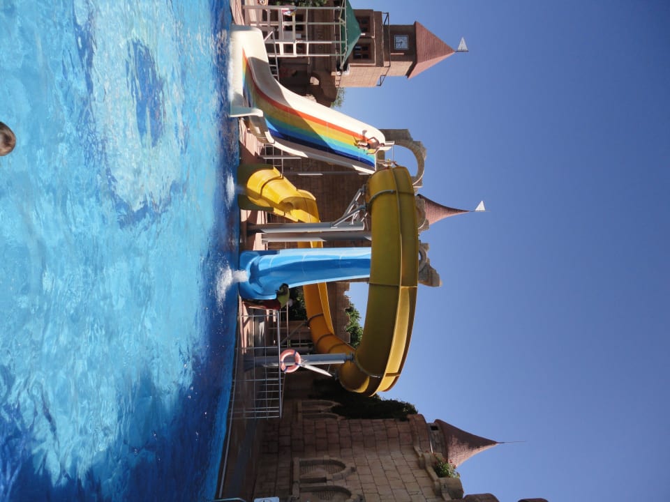 Вид на горки Belek Beach Resort Hotel