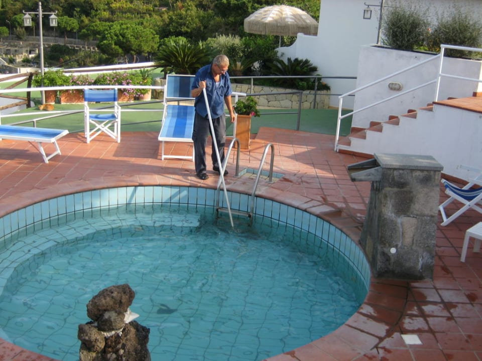 Kleiner Thermalpool Poggio Aragosta