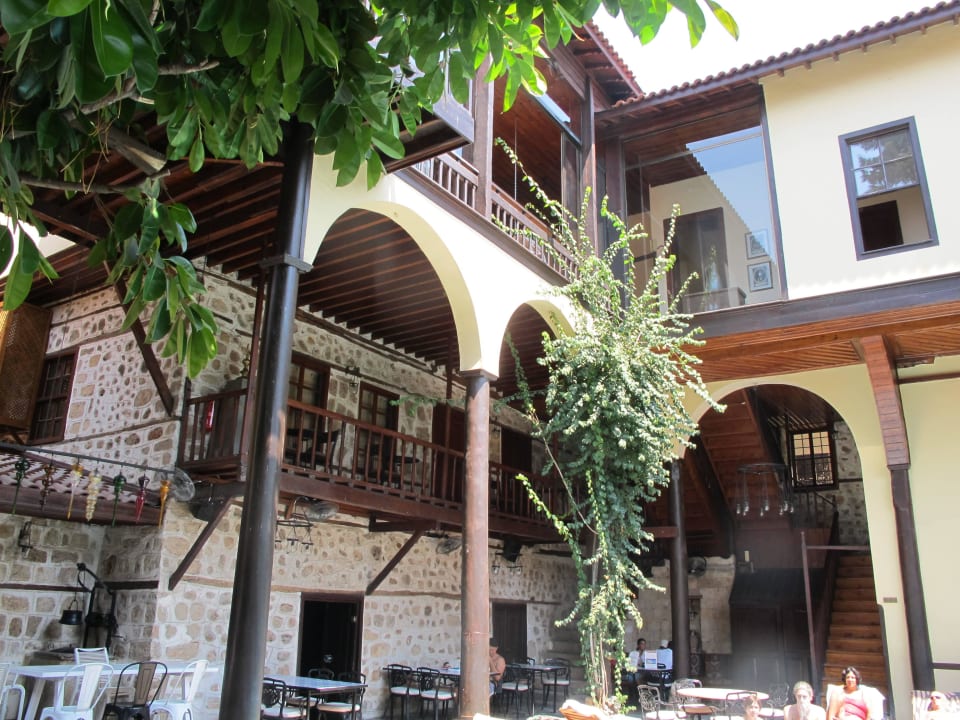 Innenhof Alp Pasa Hotel - Special Class