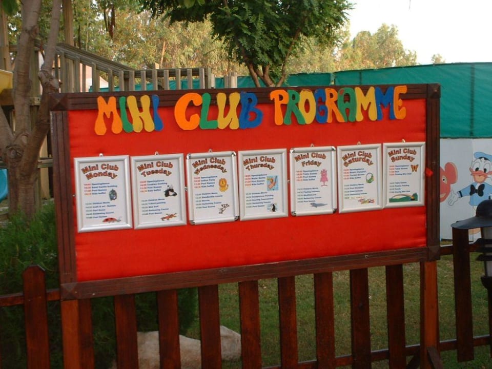 Tägliche Programme für die  kinder Alba Resort Hotel