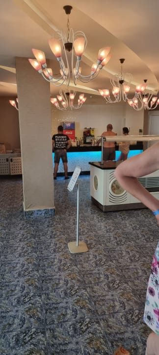 Lobby Azura Deluxe Resort & Spa Hotel