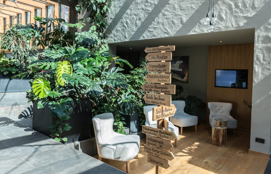 Lobby ULRICHSHOF Nature · Family · Design