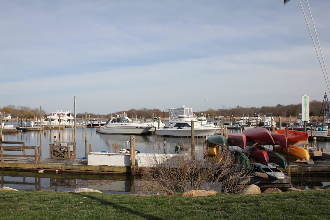 Yachthafen hinter dem Hotel Hotel Hyatt Place Long Island East End