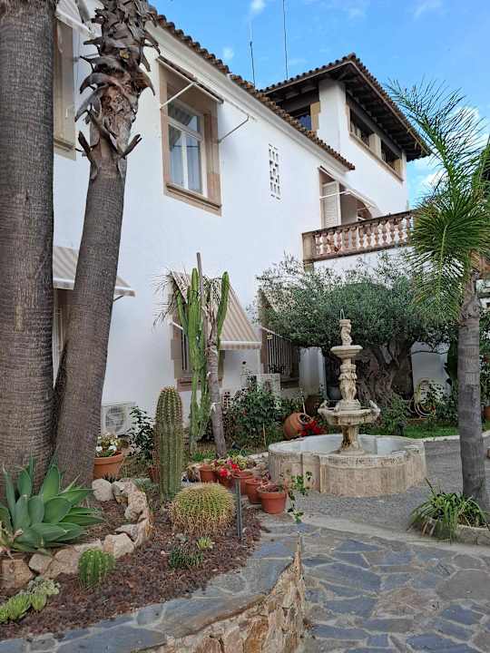 Außenansicht Hotel Roger de Flor Seleqtta
