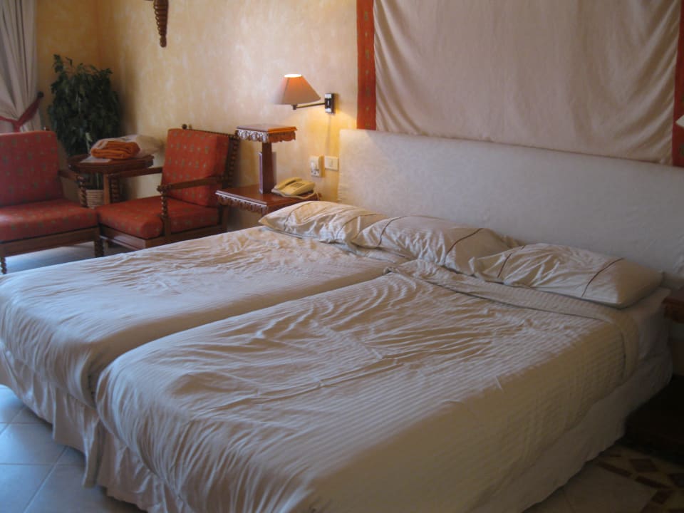 Breites bequemes Bett The Grand Resort